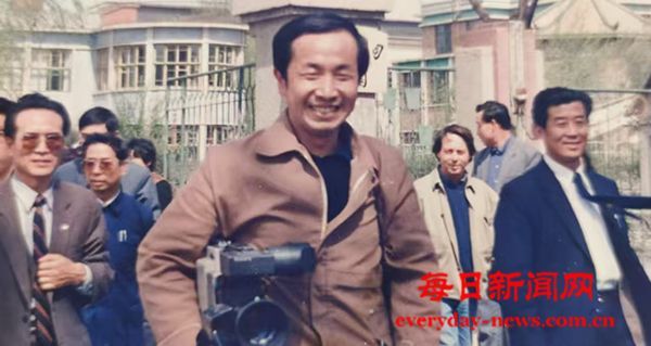 《疯狂的全民经商那个年代》