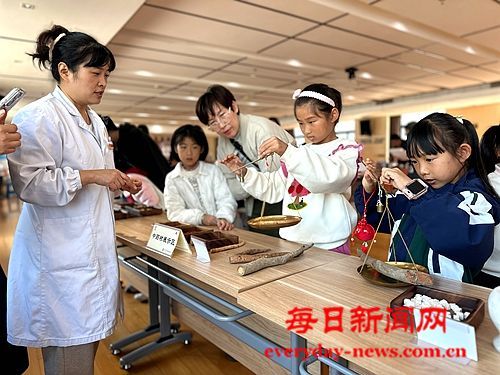 这家医院， 把中医药启蒙搬进了孩子的童年