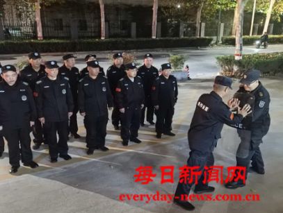 提高素质   积极练兵 